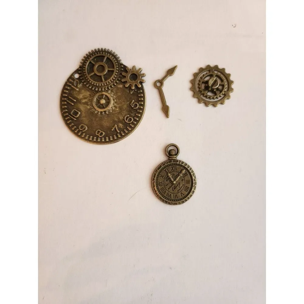 Mixed Assorted Retro Bronze Gear Wheel Charms Pendants B3